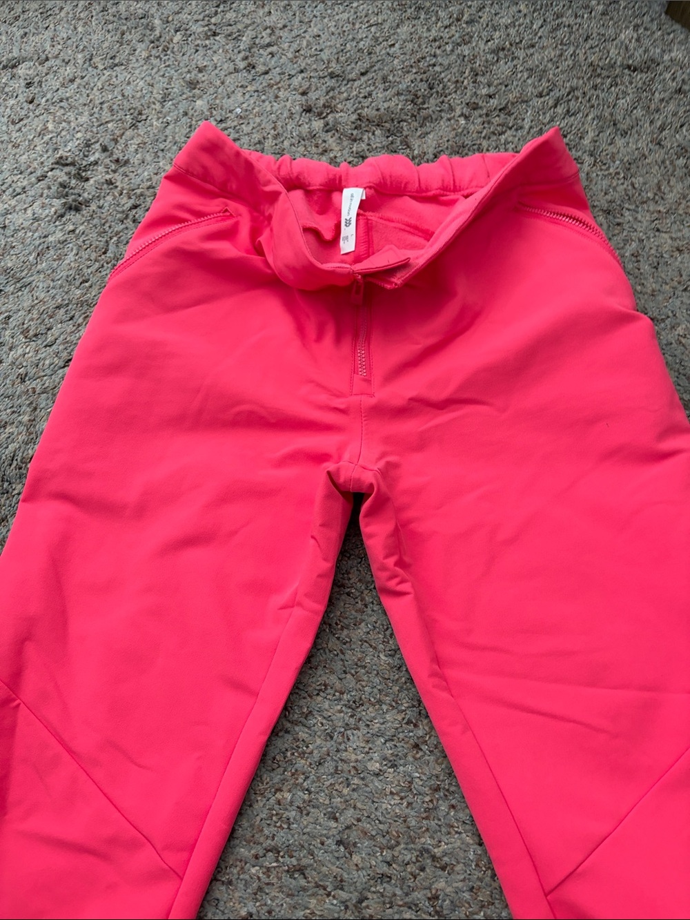 Woman’s Pink Ski Pants